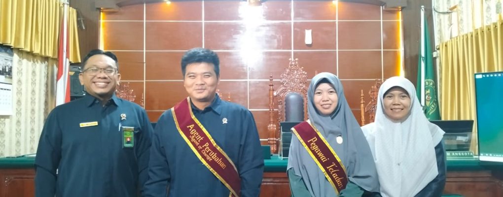 “Pemberian Penghargaan Pegawai Teladan Tahun 2025, dan Penetapan Agen Perubahan PA Painan Tahun 2026”