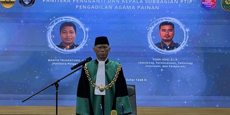 Ketua PTA Padang Lantik Panitera Pengganti dan Kepala Subbagian Pengadilan Agama Painan